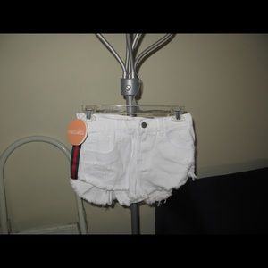 paradisco shorts/white size 8Australia sizesmallUS